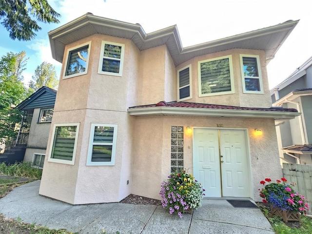 5521 Dundee Street  Vancouver, BC V5R 3T8