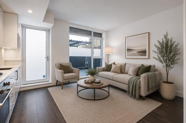 204-2435 Kingsway  Vancouver, BC V5R 5G8