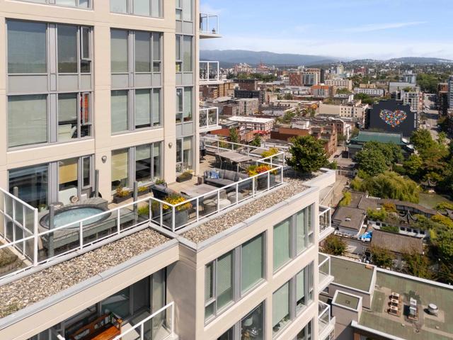2405-550 Taylor Street Vancouver, BC V6B 1R1