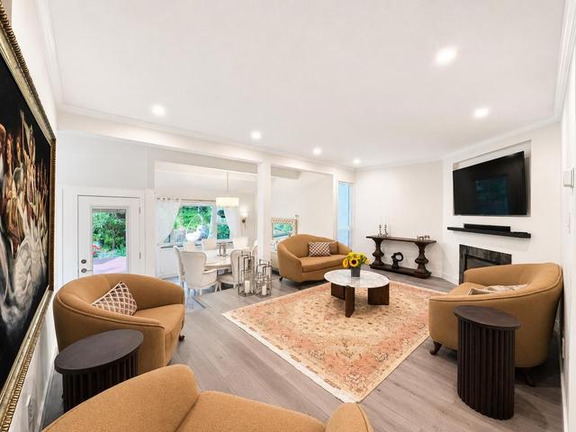 1741 Rufus Drive  North Vancouver, BC V7J 3L8