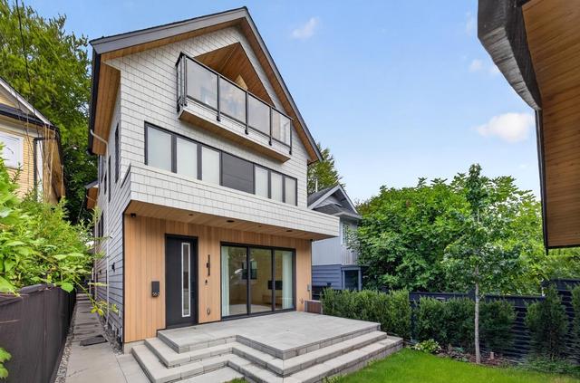 2-58 40th Avenue E Vancouver, BC V5W 1L4