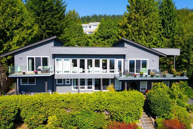 1135 Groveland Court  West Vancouver, BC V7S 1Z7