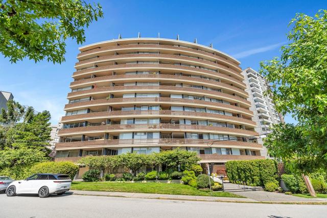 101-2135 Argyle Avenue  West Vancouver, BC V7V 1A5