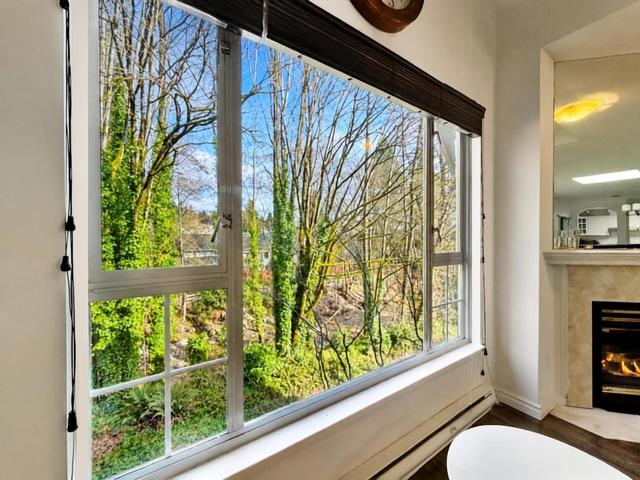304-1550 Fell Avenue Avenue  North Vancouver, BC V7P 3E7