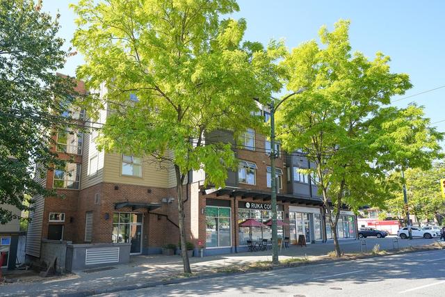403-2408 Broadway EVancouver, BC V5M 4T9