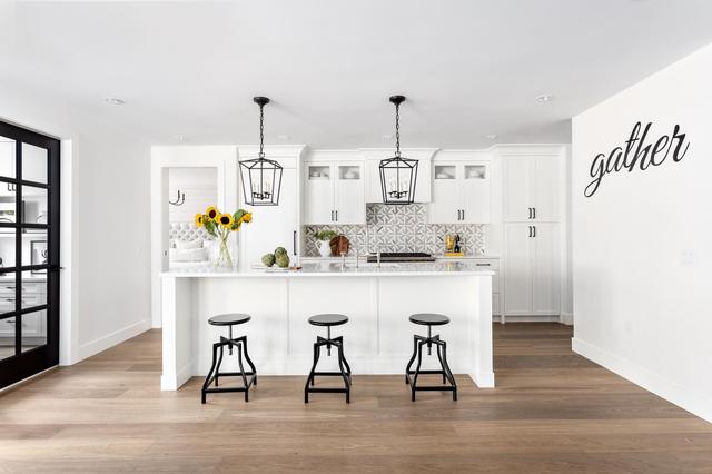 102-1055 Ridgewood Drive  North Vancouver, BC V7R 0A6