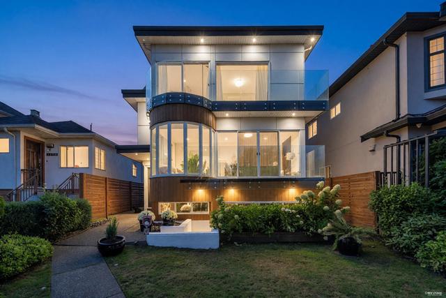 1370 35th Avenue E Vancouver, BC V5W 1C1