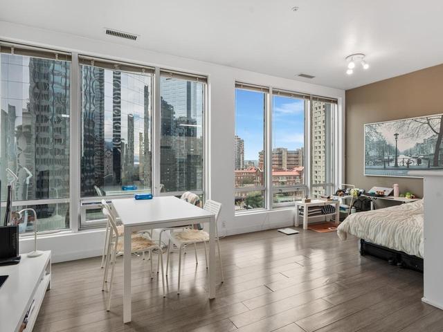 902-989 Nelson Street  Vancouver, BC V6Z 2S1