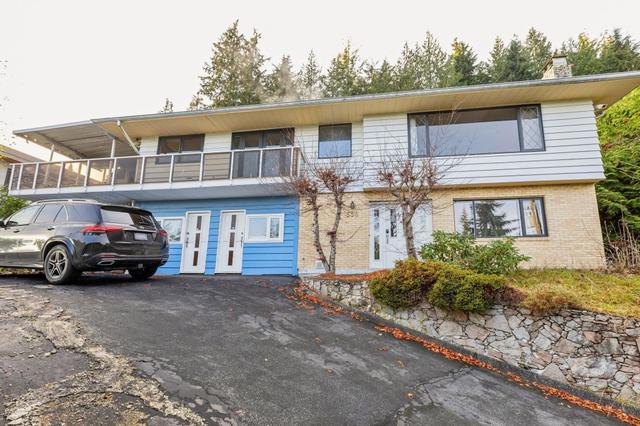 556 Ballantree Road  West Vancouver, BC V7S 1W3