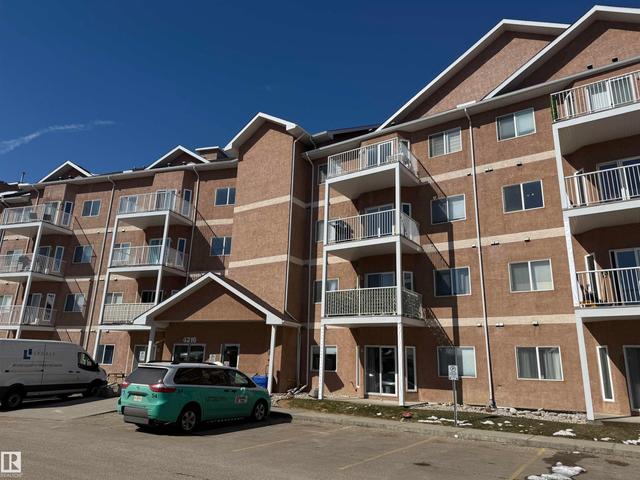#411 4316 139 AV NW  Edmonton, AB T5Y 0L1
