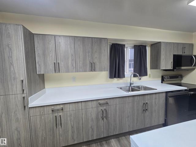 #2 4403 RIVERBEND RD NW  Edmonton, AB T6H 5S9