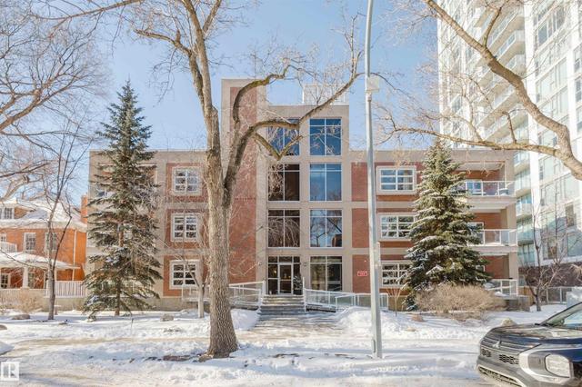 #207 9910 111 ST NW  Edmonton, AB T5K 1K2