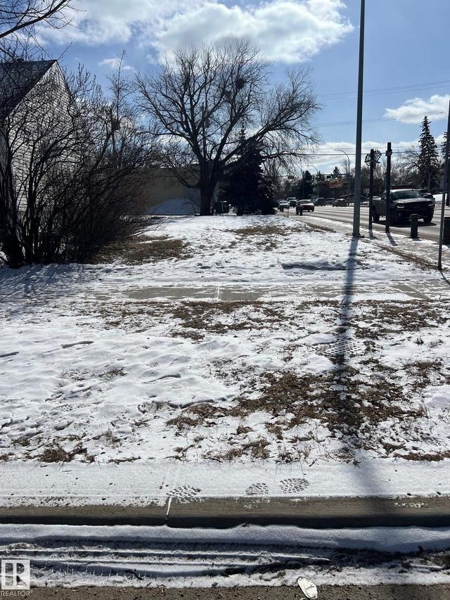 8915 99 Street NW  Edmonton, AB T6E 2T2