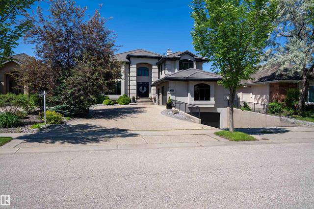 1144 119 Street  Edmonton, AB T6J 7H7