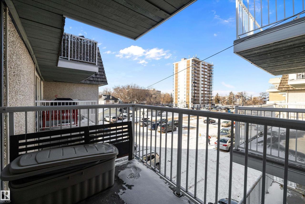 #320 8604 Gateway Bv Nw, Edmonton, AB - Outdoor With Exterior