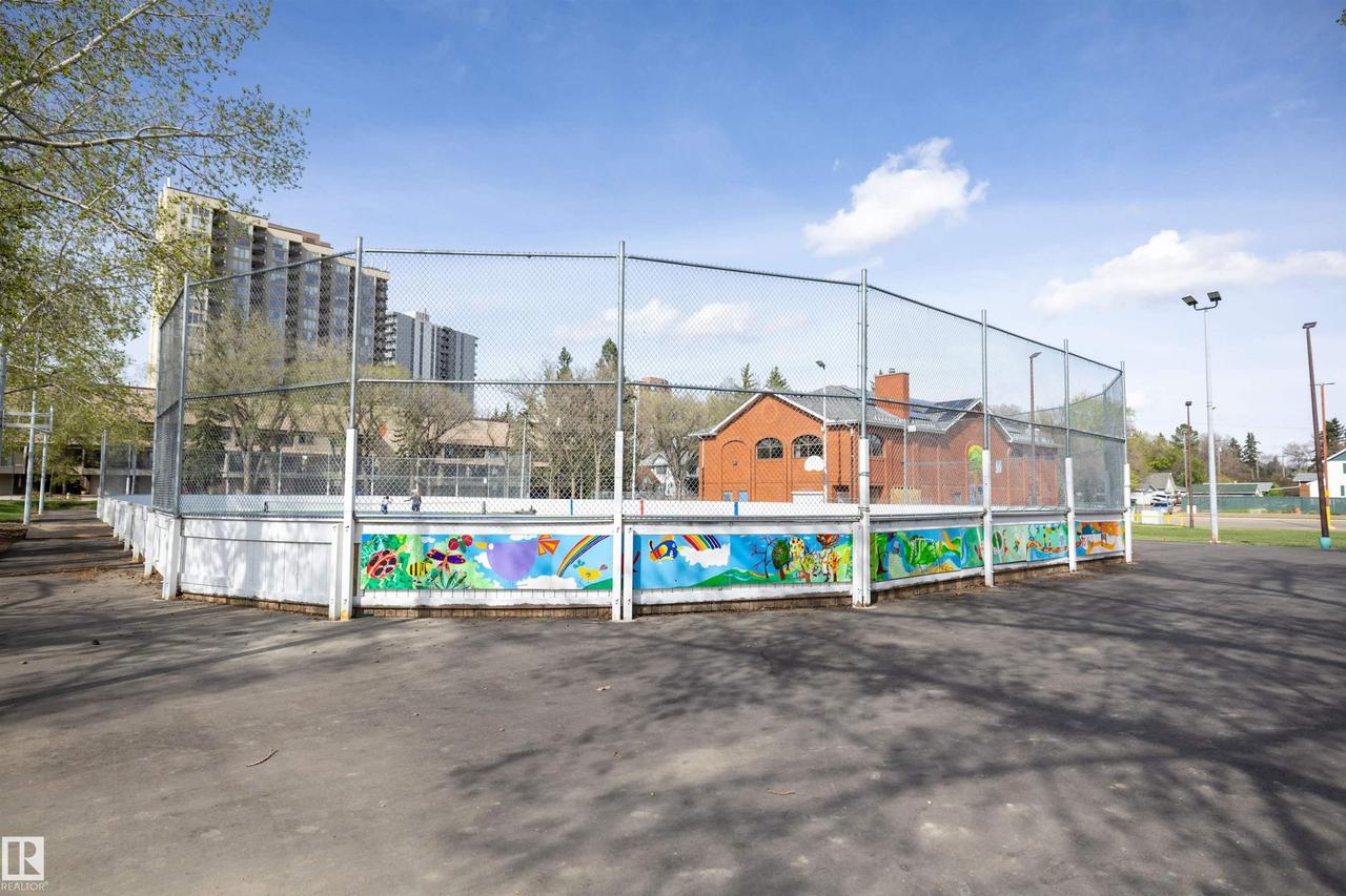 #320 8604 Gateway Bv Nw, Edmonton, AB - Outdoor