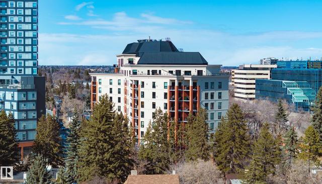 206 10108 125 Street  Edmonton, AB T5N 4B6