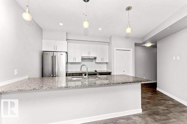 204 10126 144 Street  Edmonton, AB T5N 2T7