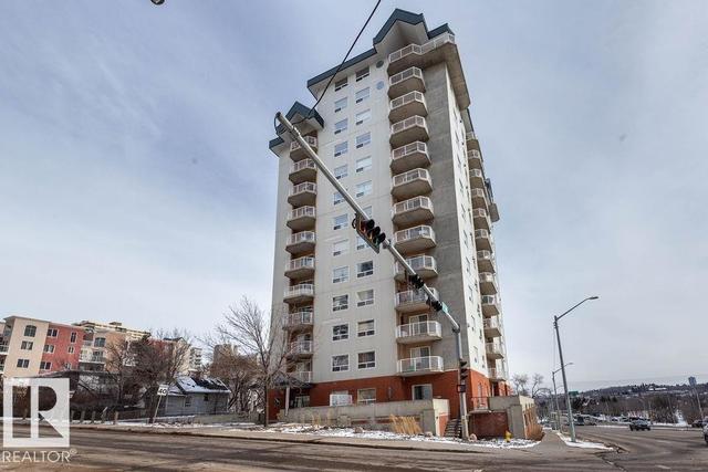 #301 9707 105 ST NW  Edmonton, AB T5K 2Y4