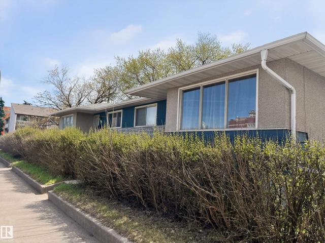 13007 / 13009 111 Avenue NW  Edmonton, AB T5M 2N8