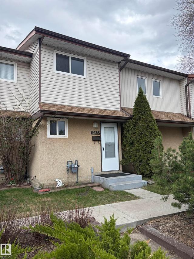 13833 24 Street NW  Edmonton, AB T5Y 1B6