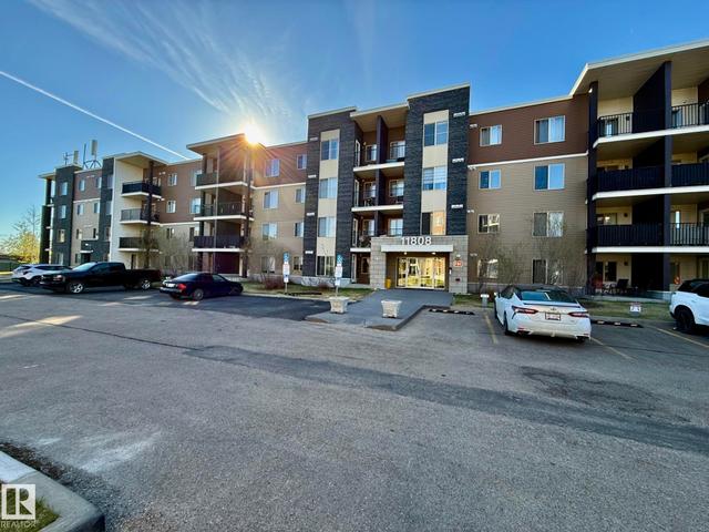 #116 11808 22 AV SW SW  Edmonton, AB T6W 2A2
