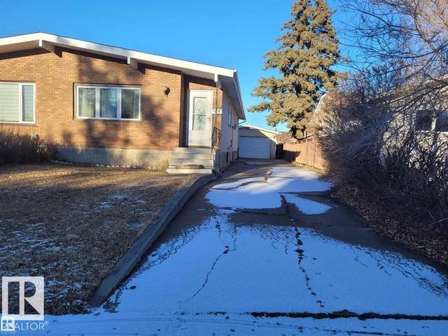 11616 152 Avenue NW  Edmonton, AB T5X 1C7