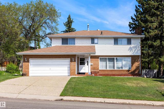 13504 81 Avenue  Edmonton, AB T5R 3N5