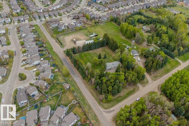 4411 209 Street NW  Edmonton, AB T6M 2P3