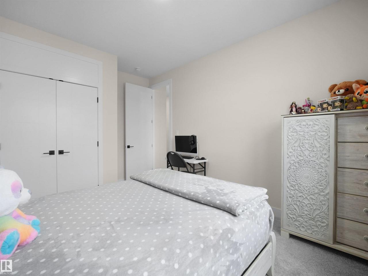 7214 Kiviaq Link, Edmonton, AB - Indoor Photo Showing Bedroom