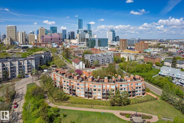 108 10105 95 Street  Edmonton, AB T5H 4M4
