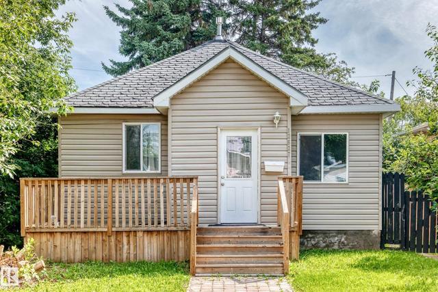 12627 71 Street  Edmonton, AB T5C 0L8