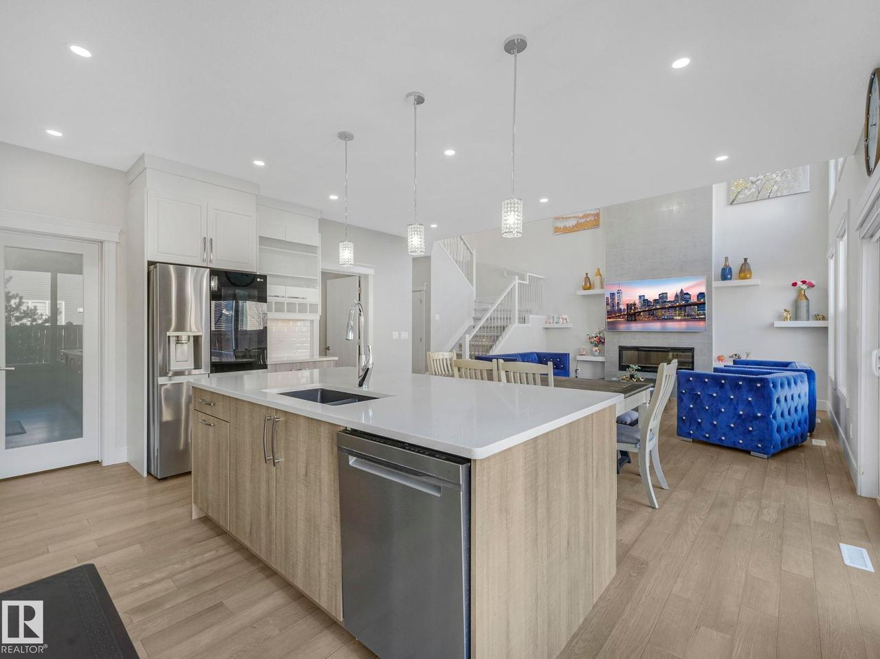8641 Mayday Wynd Sw, Edmonton, AB - Indoor Photo Showing Kitchen With Upgraded Kitchen