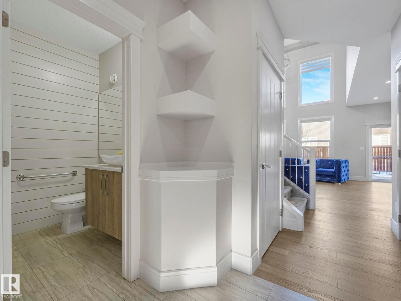 8641 Mayday Wynd Sw, Edmonton, AB - Indoor