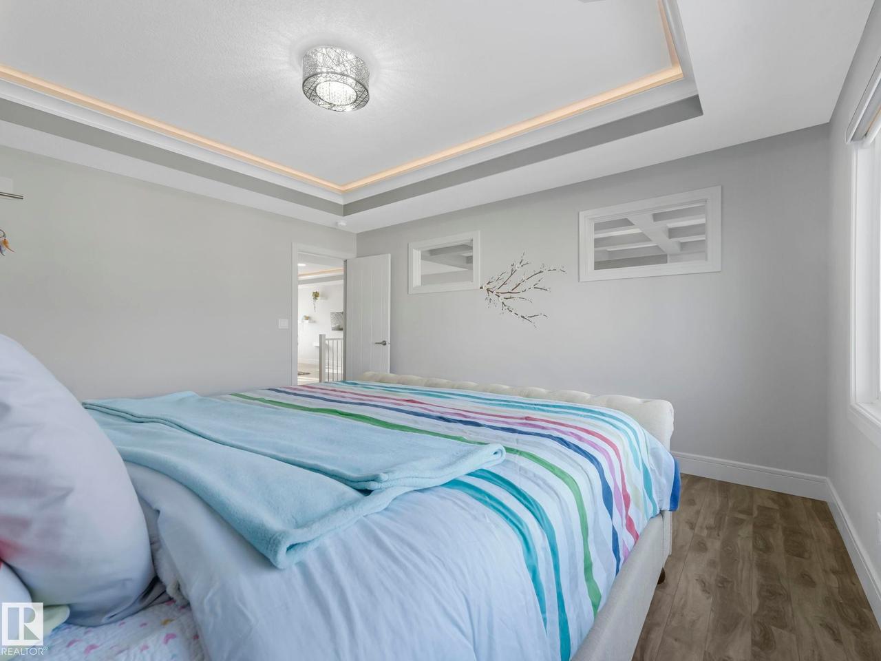 8641 Mayday Wynd Sw, Edmonton, AB - Indoor Photo Showing Bedroom