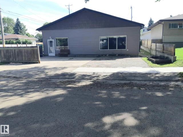 3809 112 Avenue NW  Edmonton, AB T5W 0M5
