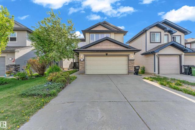 5528 209 Street NW  Edmonton, AB T6M 0E9