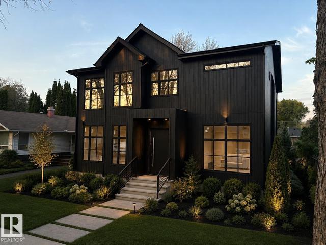 9243 148 Street NW  Edmonton, AB T5R 1A4