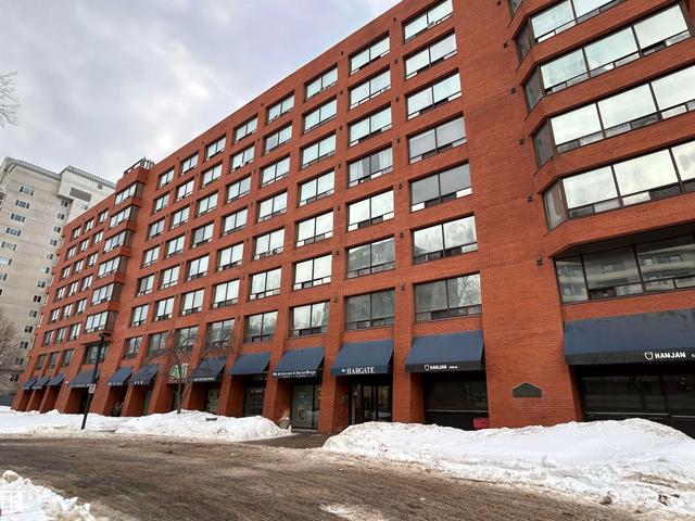 714 10160 114 Street  Edmonton, AB T5K 2L2