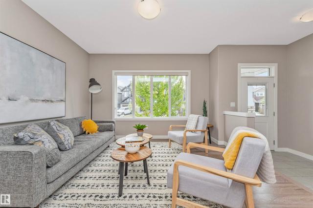 22124 85 Avenue NW  Edmonton, AB T5T 7E4