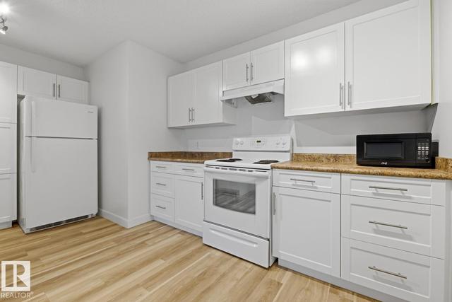 #703 9710 105 ST NW  Edmonton, AB T5K 1A3