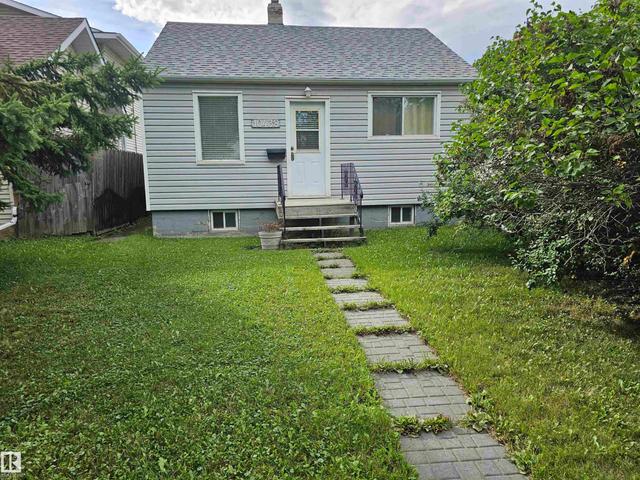 10438 147 Street NW  Edmonton, AB T5N 3C5