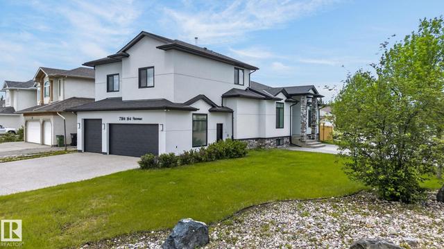 7304 164 Avenue NW  Edmonton, AB T5Z 3Y3
