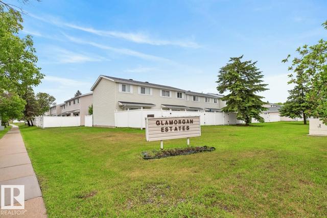 11368 139 Avenue NW  Edmonton, AB T5X 3L4