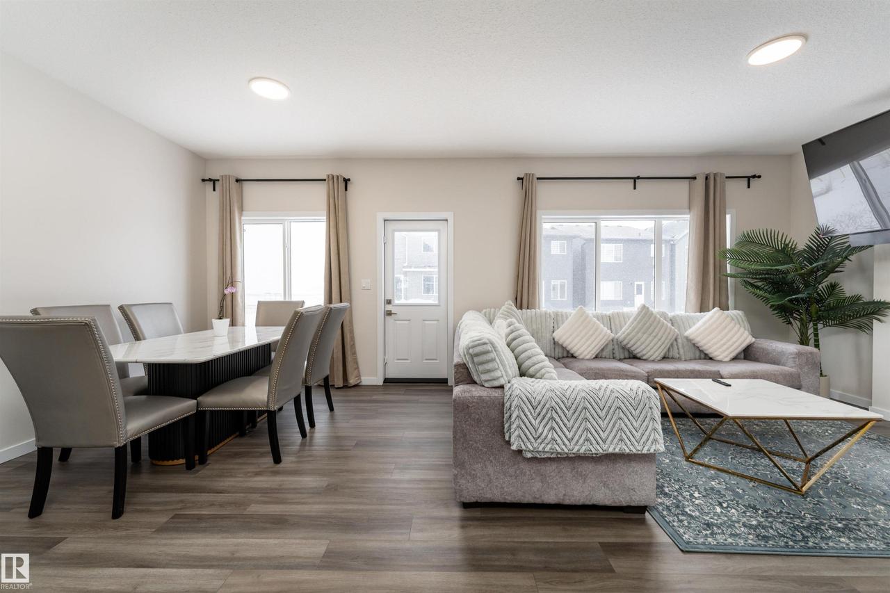 2120 Muckleplum Crescent Sw, Edmonton, AB - Indoor