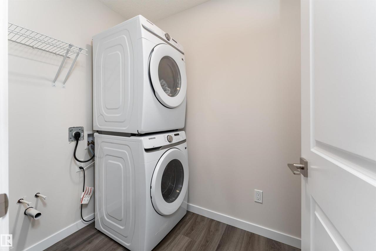 2120 Muckleplum Crescent Sw, Edmonton, AB - Indoor Photo Showing Laundry Room
