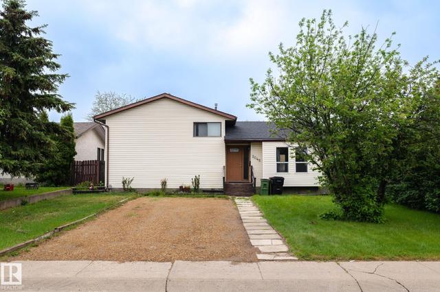 2045 46ST NW  Edmonton, AB T6L 2T6