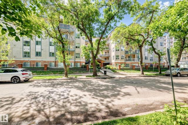 #214 9938 104 ST NW  Edmonton, AB T5K 2X7