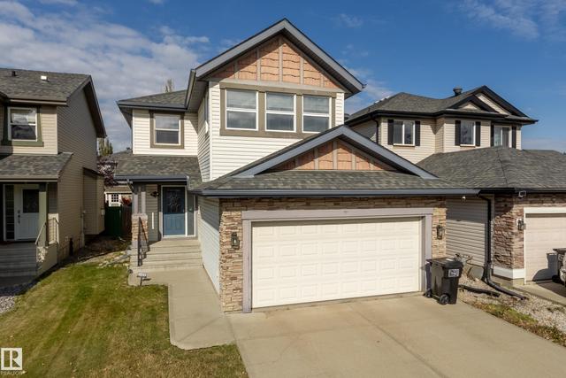 2426 HAGEN Way NW  Edmonton, AB T6R 3L5