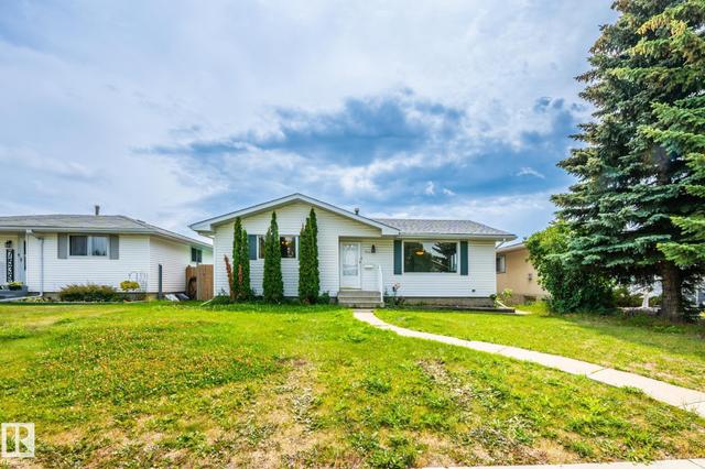 7543 149A Avenue NW  Edmonton, AB T5C 2W8